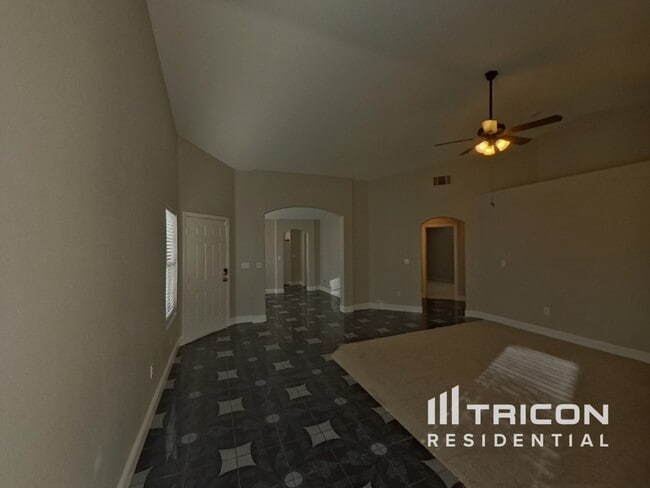 Photo - 4702 Roby Grey Way