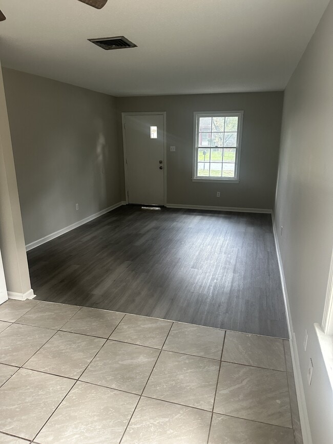 Building Photo - 1000 Nicholas Dr Rental