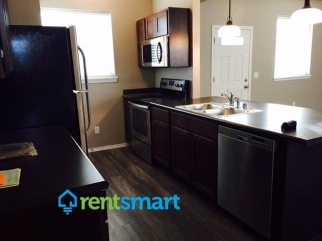 Photo - 2207 Strand Ave Unit #B