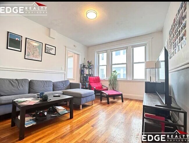 Photo - 245 Kelton St Unit 2