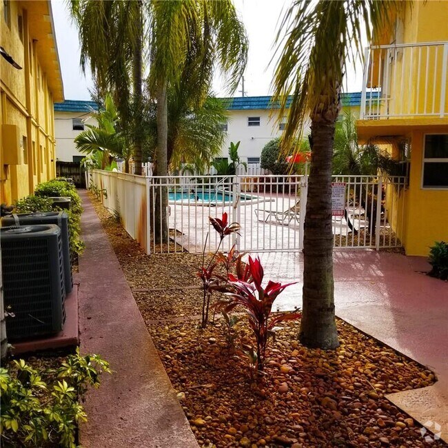 Building Photo - 4051 N Dixie Hwy Unit 3 Rental