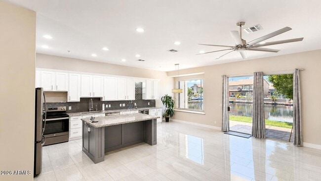 Photo - 1442 W Coral Reef Dr