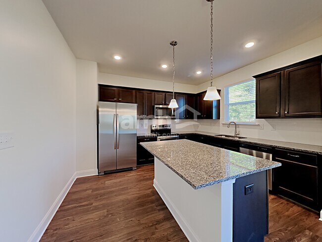 409 Levon Ct