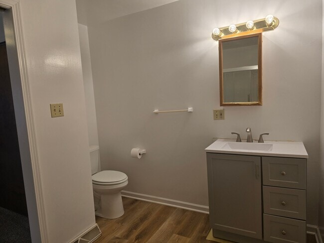 Photo - 1384 Pondview Ave Unit 1384 Pondview Avenue 3