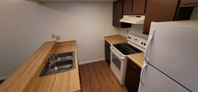Photo - 2Bed 1bath Iron Horse Village Great Location