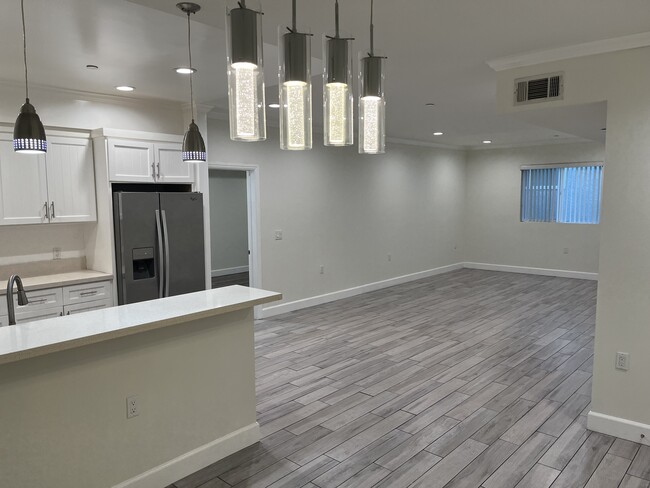 Photo - 14915 Roscoe Blvd Unit 107