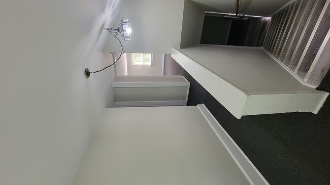 Photo - 19 N Webster St Unit 2