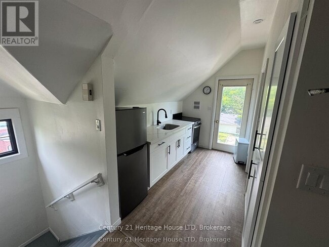 Photo - 344 Ridge Rd N Unit 3