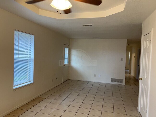 Photo - 5305 Morning Glen Ln