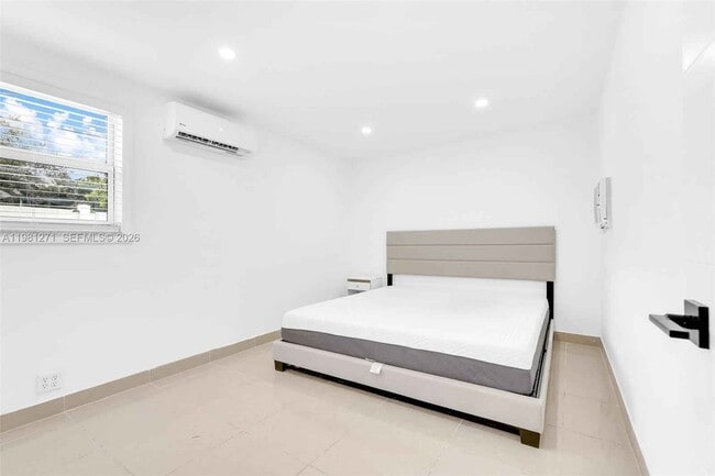 Photo - 2419 Coolidge St Unit B