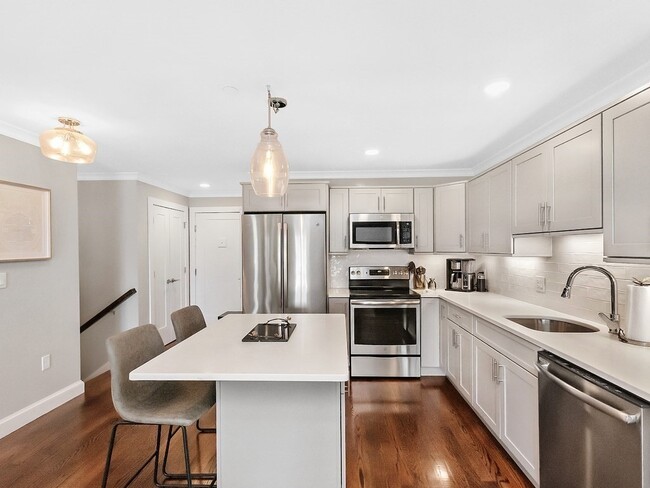 Photo - 1789 Centre St Unit 405