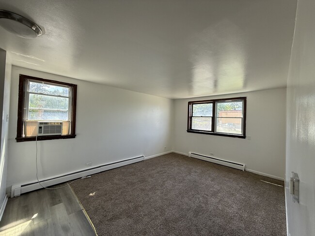Photo - 1627 Woodbine Dr