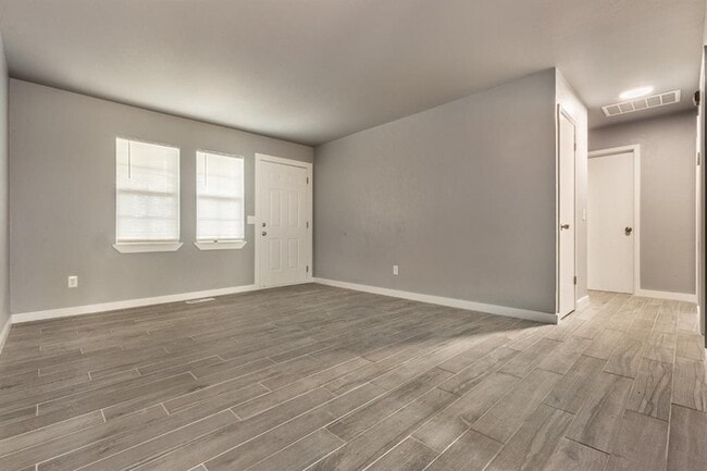 Photo - 13817 N Everest Ave