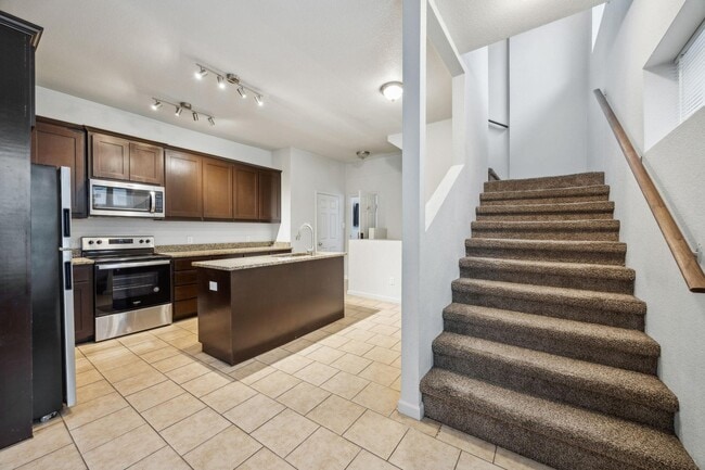 Photo - 2737 Purington Ave Unit 2737