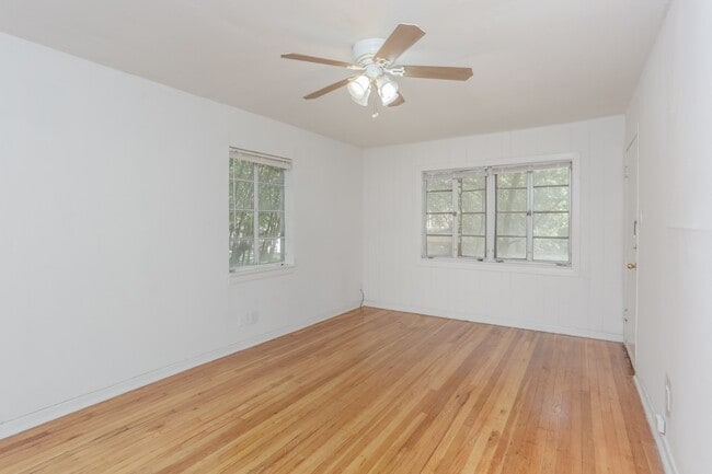 Photo - 1828 W Main St Unit 4