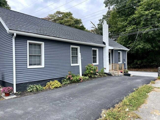 Building Photo - 1601 E Strasburg Rd Unit #C Rental