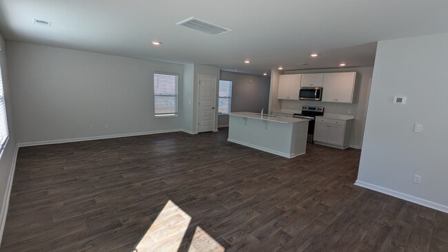 Photo - 140 Ponderosa Lp