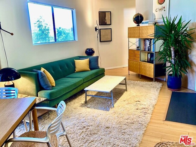 Photo - 2500 Abbot Kinney Blvd