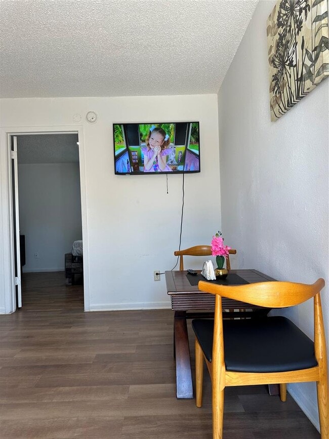 Photo - 605 Atkinson Ave Unidad 7