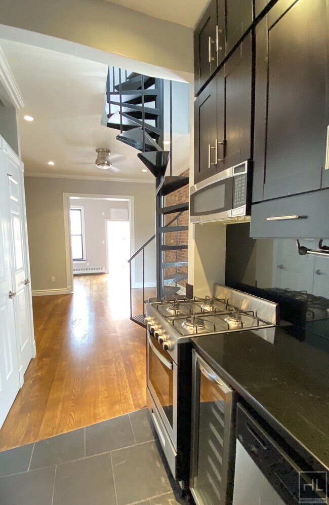 Photo - E 28TH ST. Unit 5D