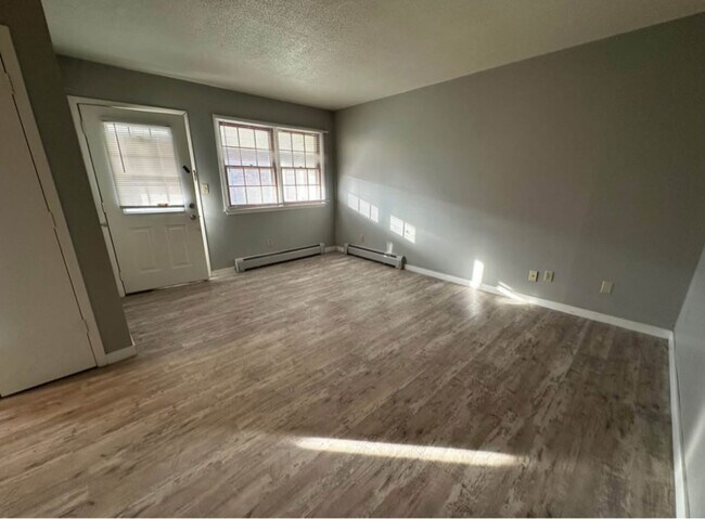 Photo - 2430 Muscatine Ave Unit 25