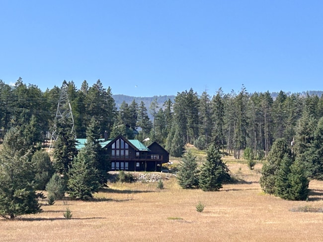 Building Photo - 325 Spring Creek Rd