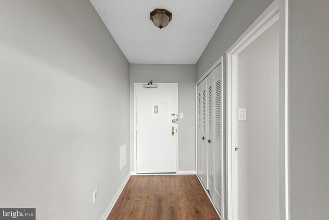 Photo - 3701 S George Mason Dr Unit 710N