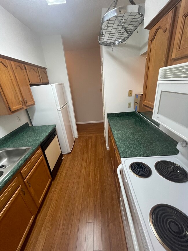 Photo - 6 Hollycrest Blvd