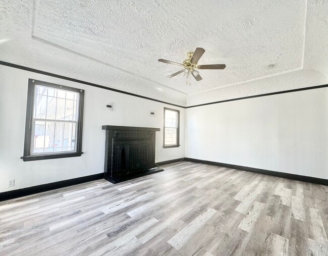 Building Photo - 1329 2nd Ave Rental
