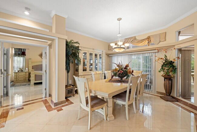 Photo - 1873 Lago Vista Blvd