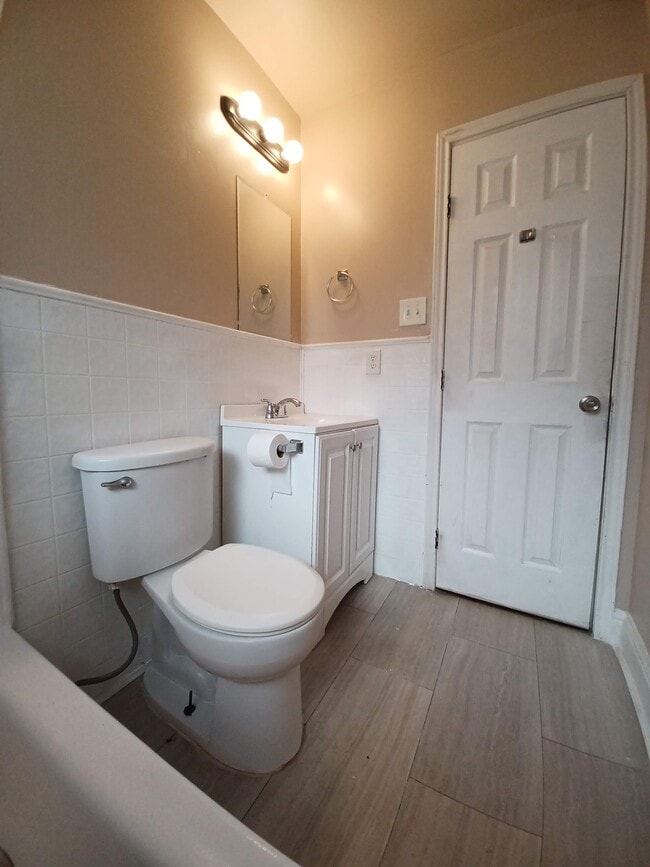 Photo - 5106 Dumore Dr