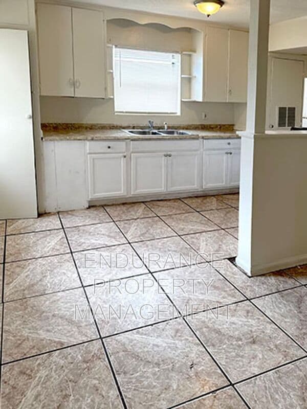 Photo - 2327 Avenue E Unit South Side