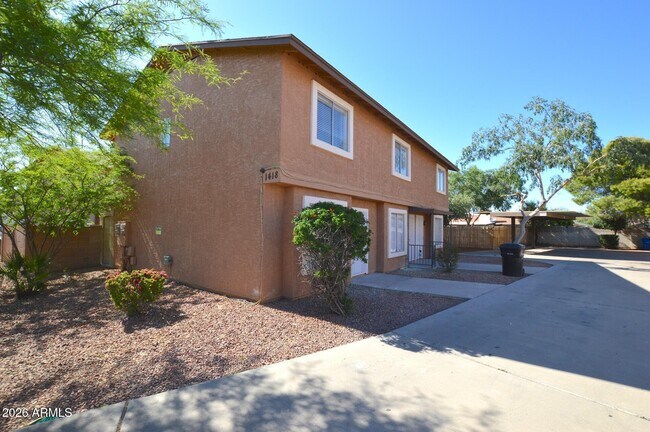 Photo - 1418 E Knoll Cir