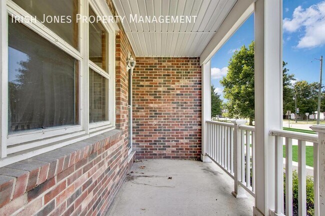 Photo - 208 Main St Unit A2