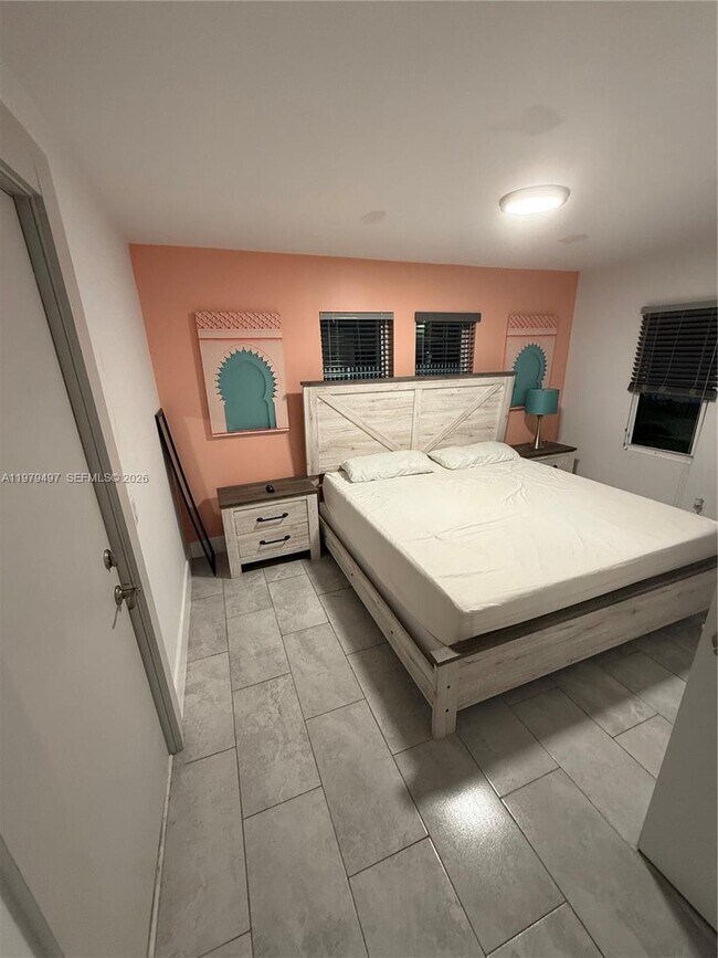 Photo - 2020 Washington St Unit 4