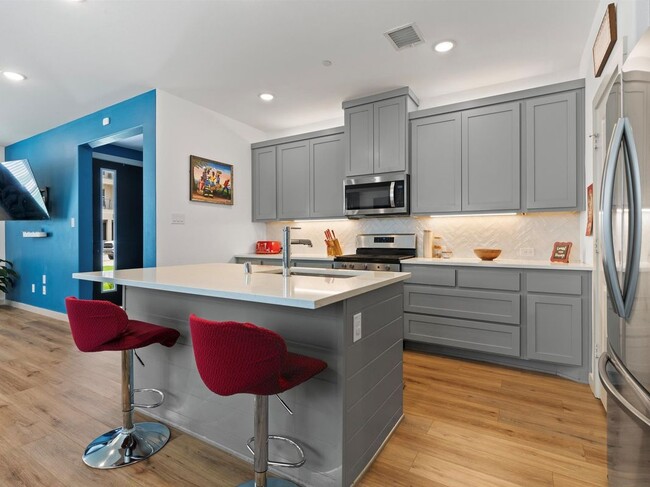 Photo - 607 Arapaho Dr