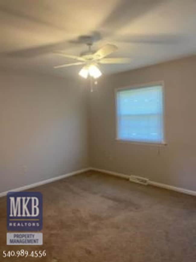 Photo - 526 Albemarle Ave SE Unit 526 Albemarle
