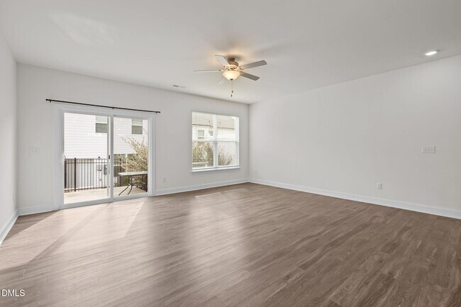 Photo - 1033 Heartstone Wy