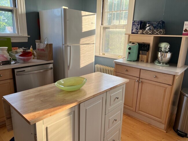 Photo - 75 Lancaster Rd