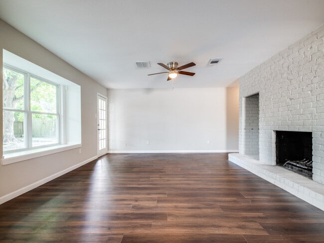Photo - 287 Eldon St
