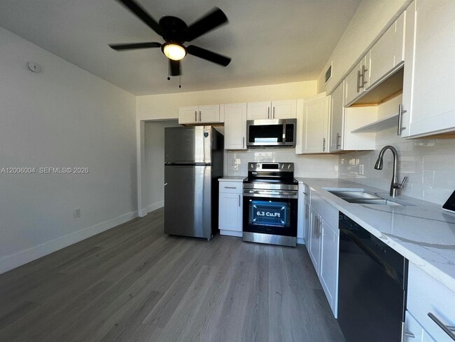 Photo - 2041 NW 2nd St Unit 2041