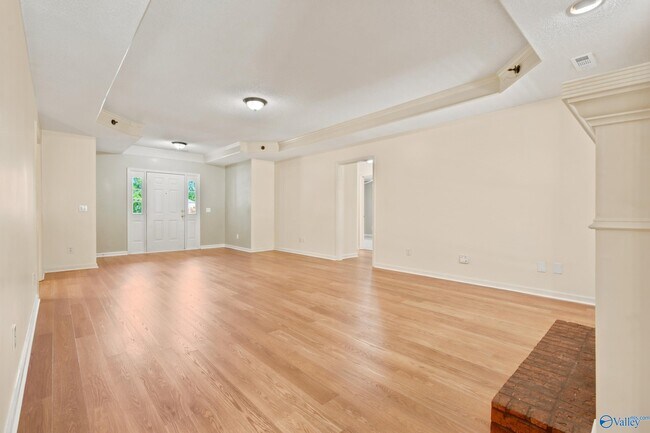 135 Castleton Dr