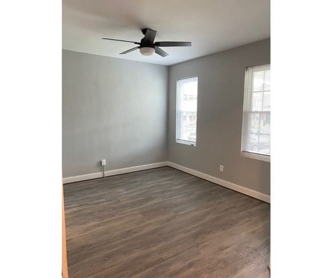 2311 Anoka Ave Unidad A W/BATH Available $900 A W/BATH