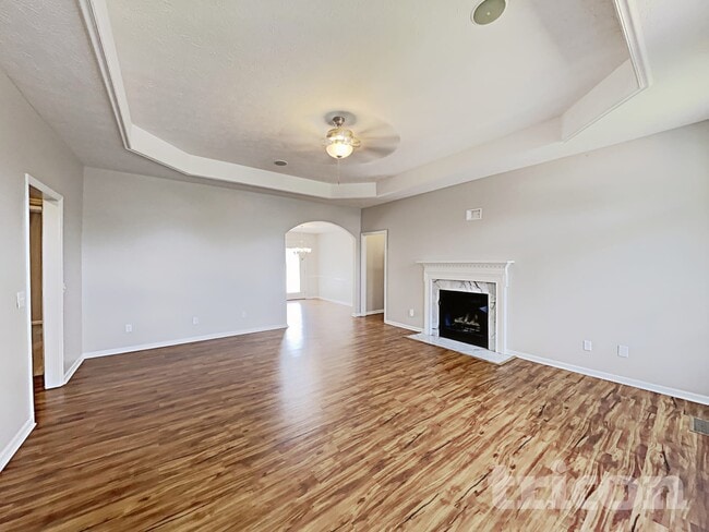 Photo - 901 Highland Dr