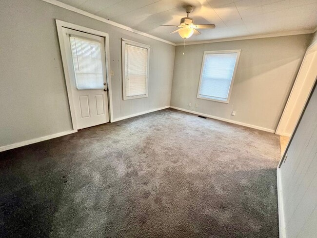 Photo - 1211 Dickson Ave