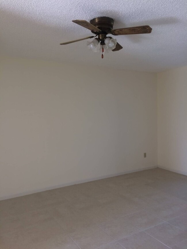 Photo - Conveniently Located 2/2 Condo w/ Pool access Unit 20