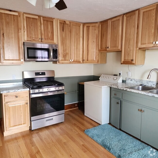 Building Photo - 8 Clark St Unit 2A Rental