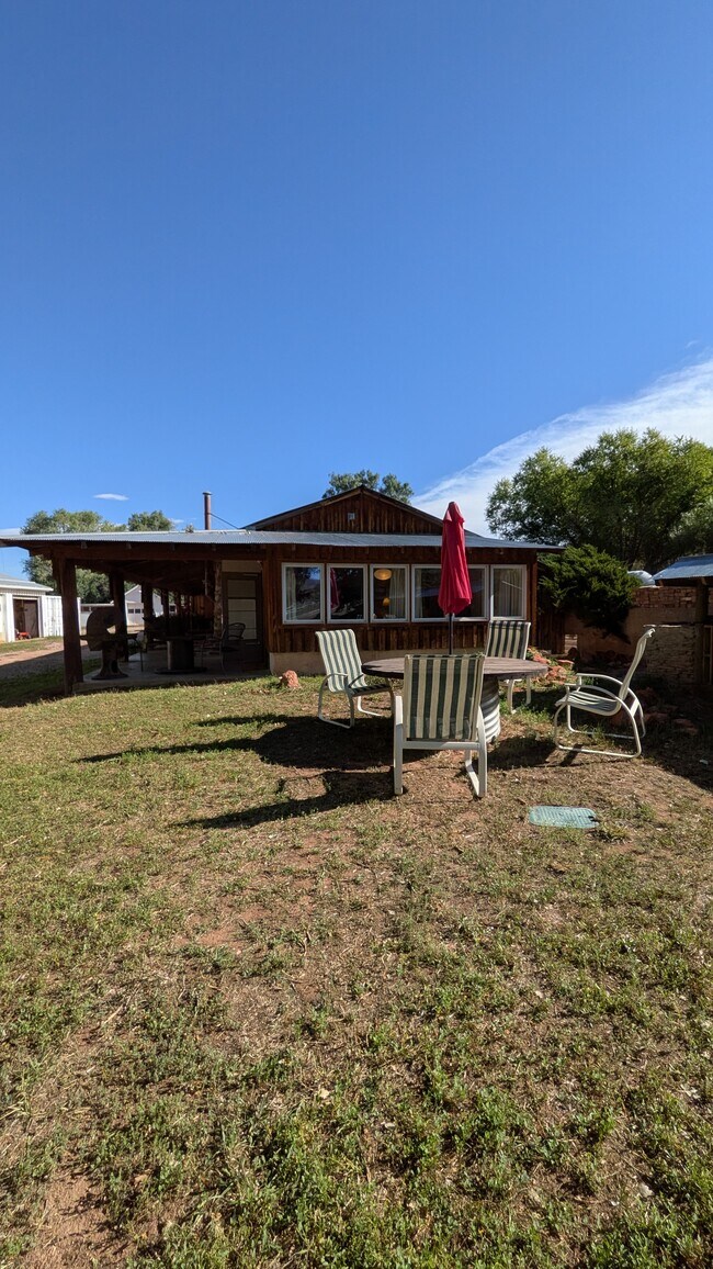 851 County Road 76H Unidad Bunkhouse
