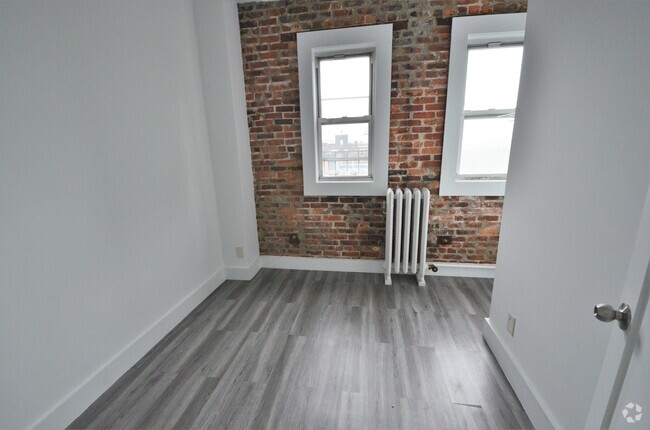 Building Photo - 80 Kilmarnock St Rental