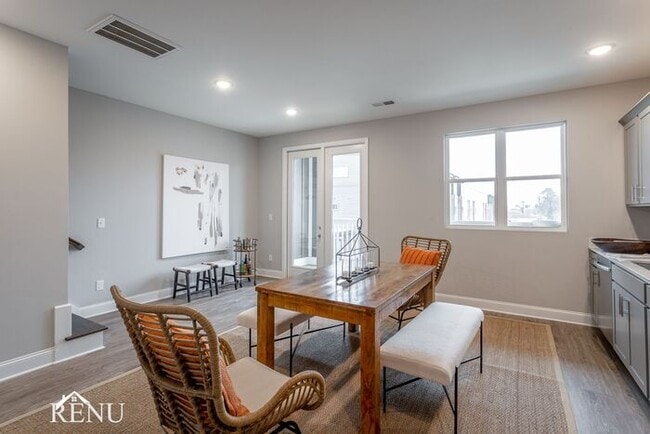 Photo - 2380 E 18th St Pl